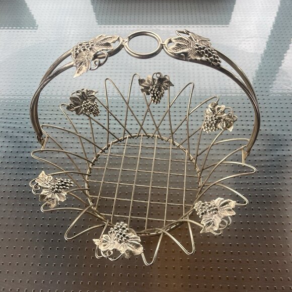 Wire Fruit Basket Gold Tone Grapevine Accents Arched Handle Farmhouse Decor - Picture 1 of 3